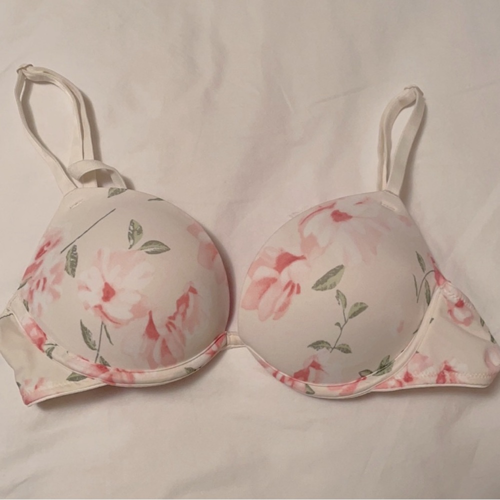 Victoria’s Secret Wear Everywhere Super Push Up Bra